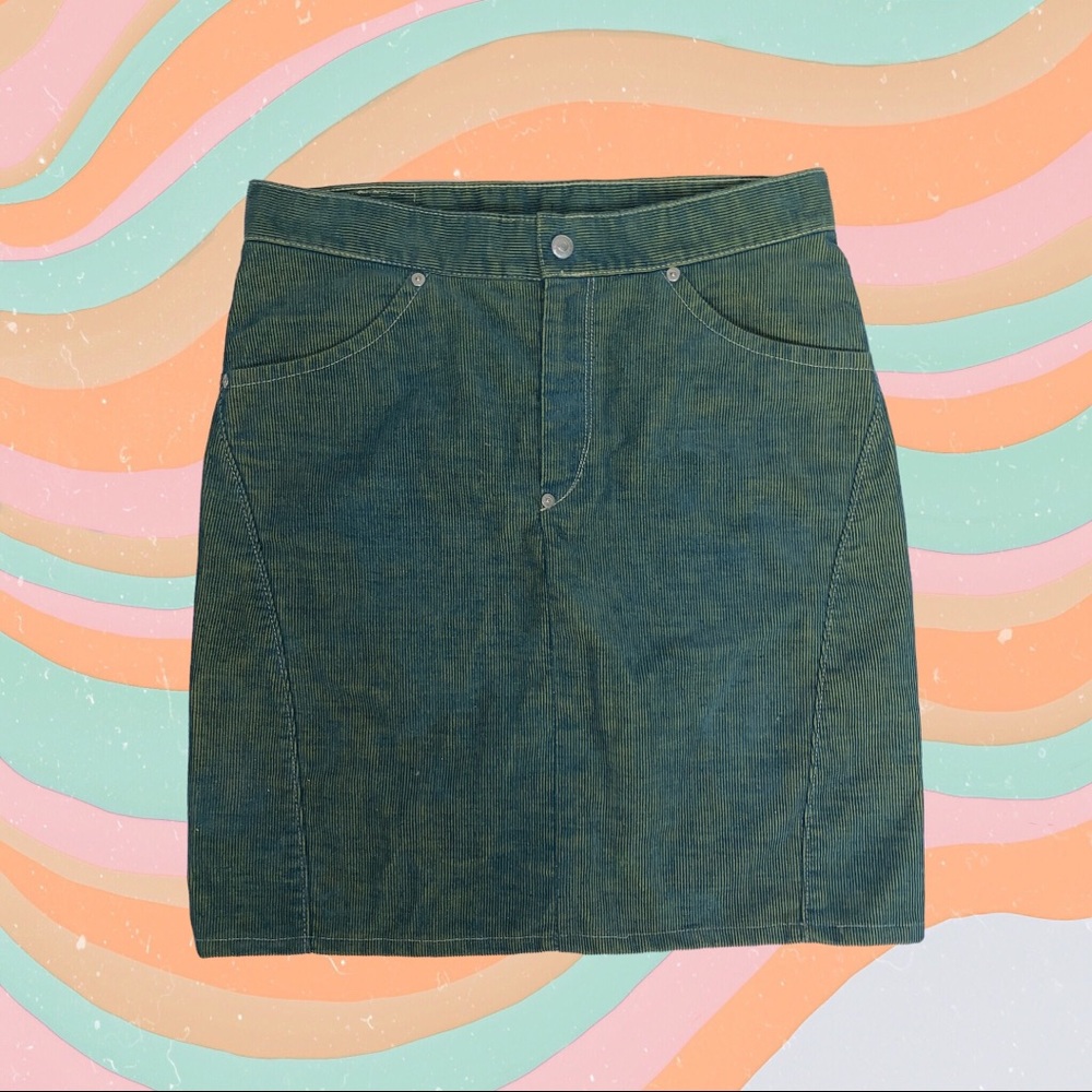 🐳Vintage Levi’s High Waisted Denim Skirt🐳
